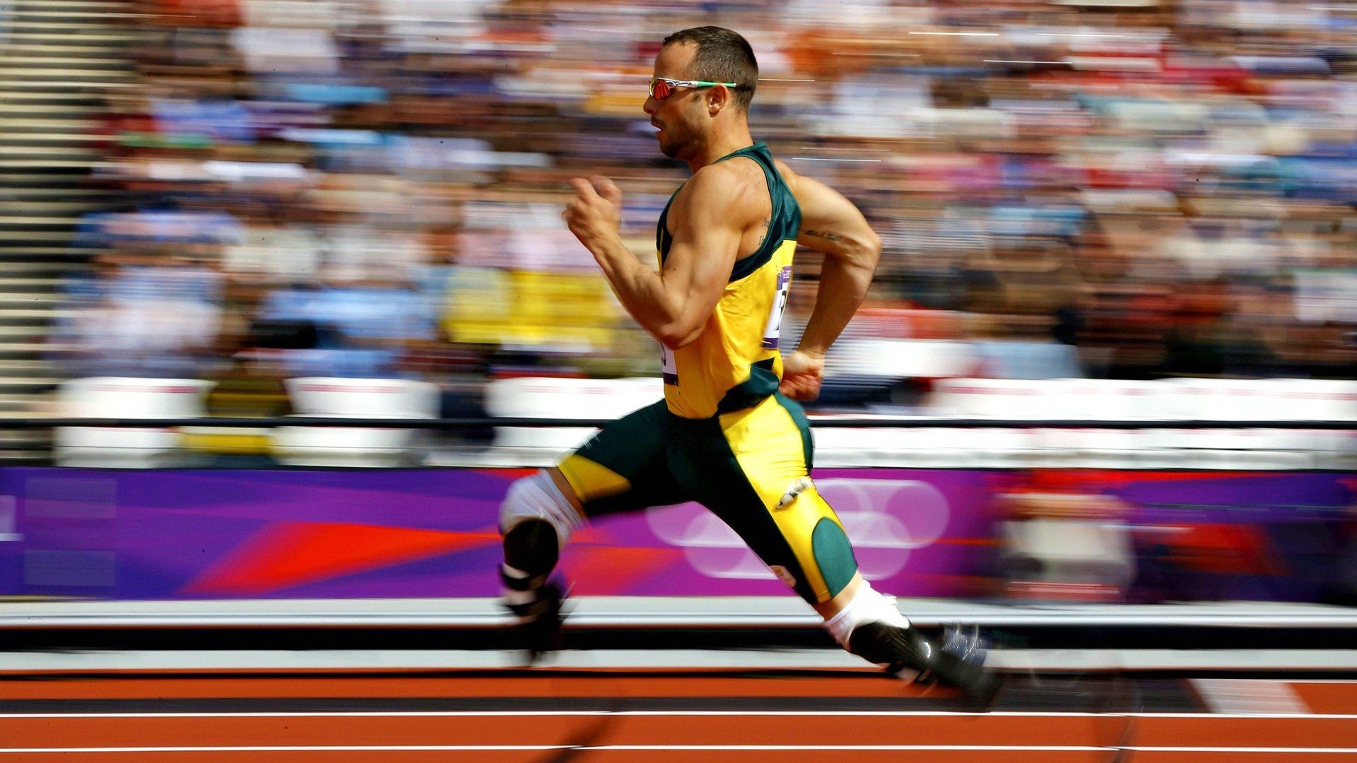 字母哥连续七场比赛得分超过出色防守，FPX不断突破！全场沸腾不已